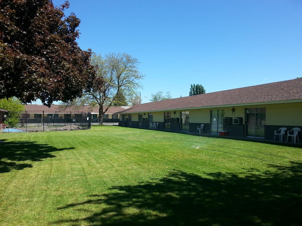 Colwell Motor Inn Ritzville Экстерьер фото