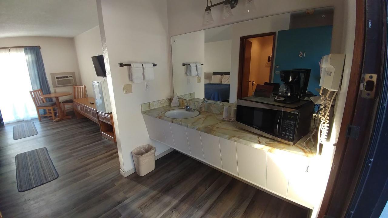 Colwell Motor Inn Ritzville Экстерьер фото